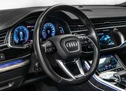 Audi Q8 15