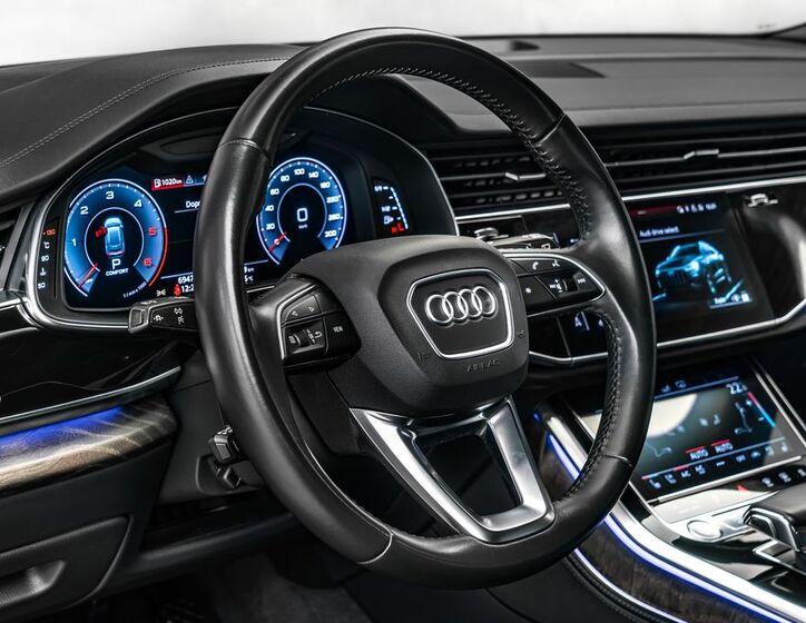 Audi Q8 15