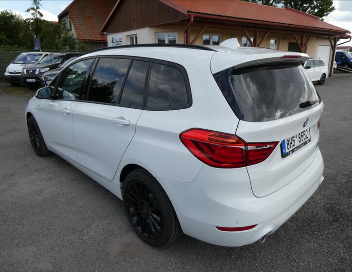 BMW Řada 2 7