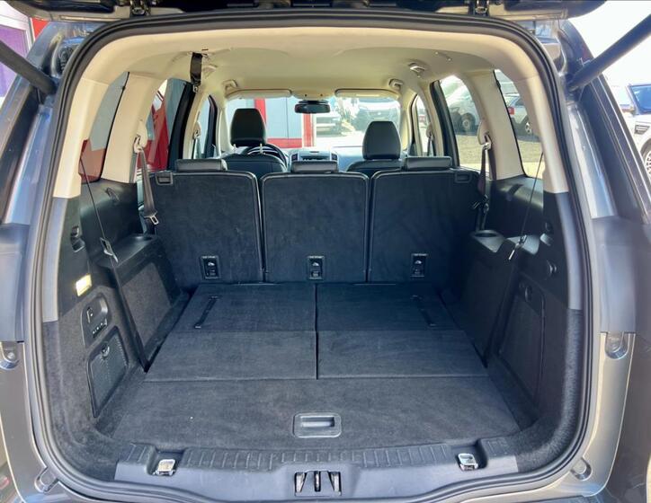 Ford Galaxy 16