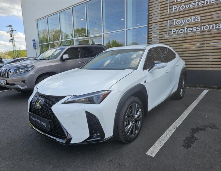 Lexus UX 300h 1