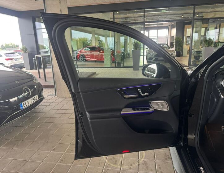 Mercedes-Benz GLC 9