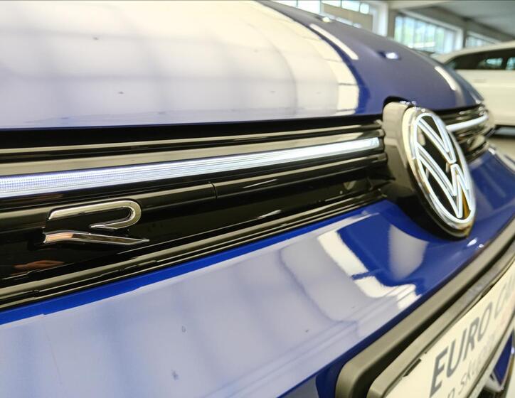 Volkswagen Golf 10