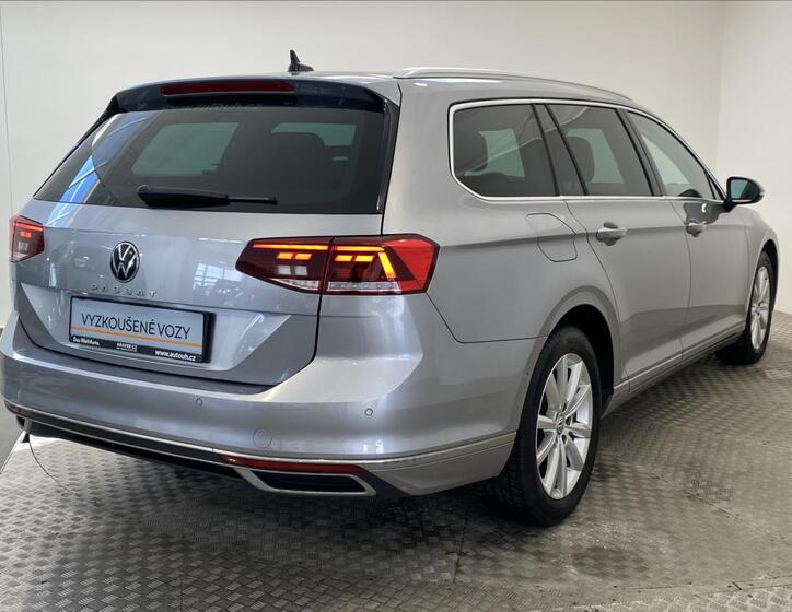 Volkswagen Passat 2