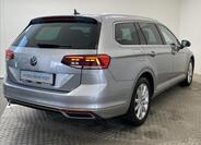 Volkswagen Passat 2