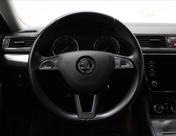 Škoda Superb 17