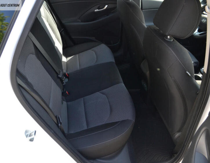 Hyundai i30 14
