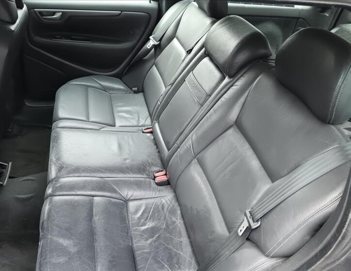 Volvo V70 18