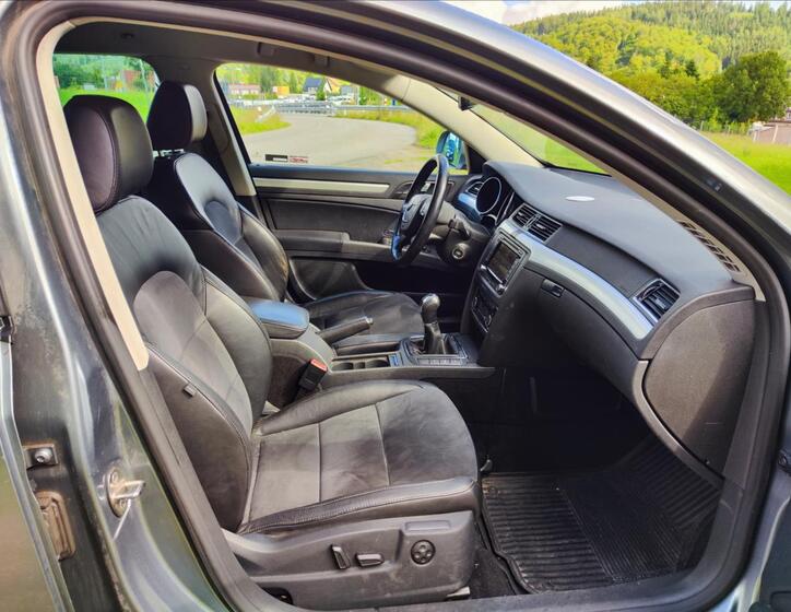 Škoda Superb 24