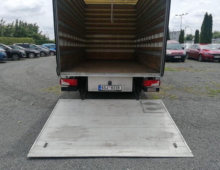 Mercedes-Benz Sprinter 8