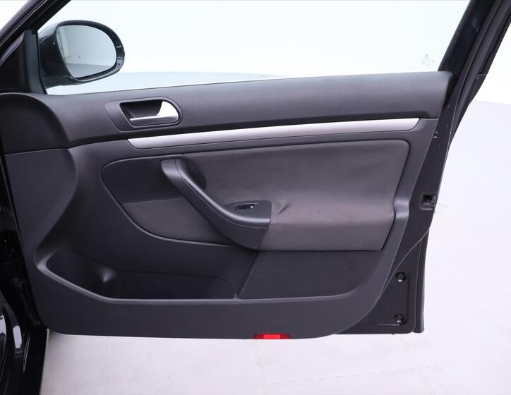 Volkswagen Golf 11