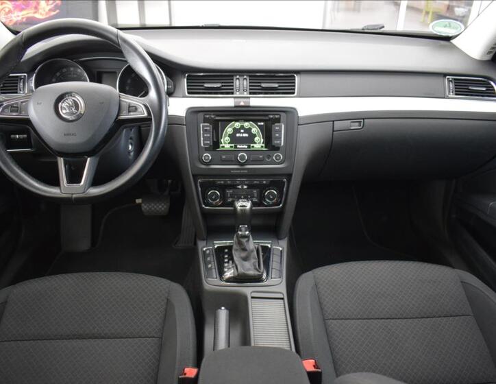 Škoda Superb 16
