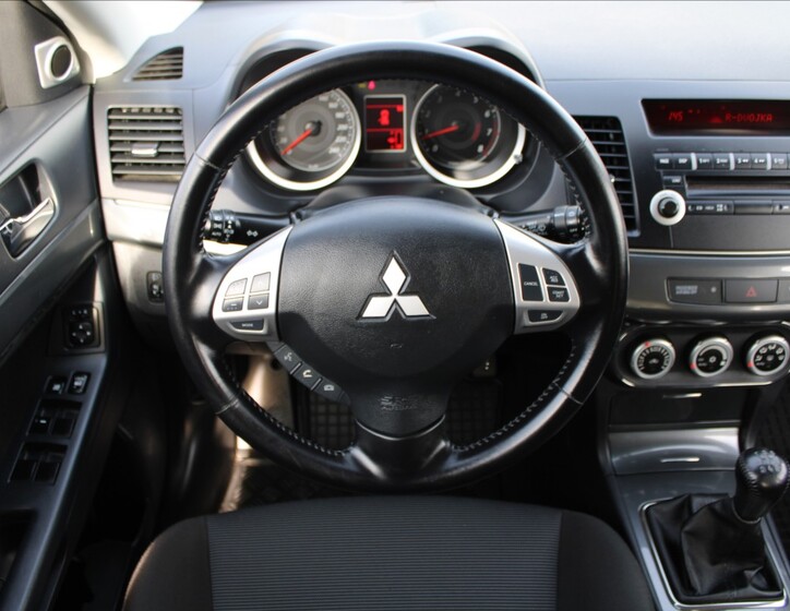 Mitsubishi Lancer 10