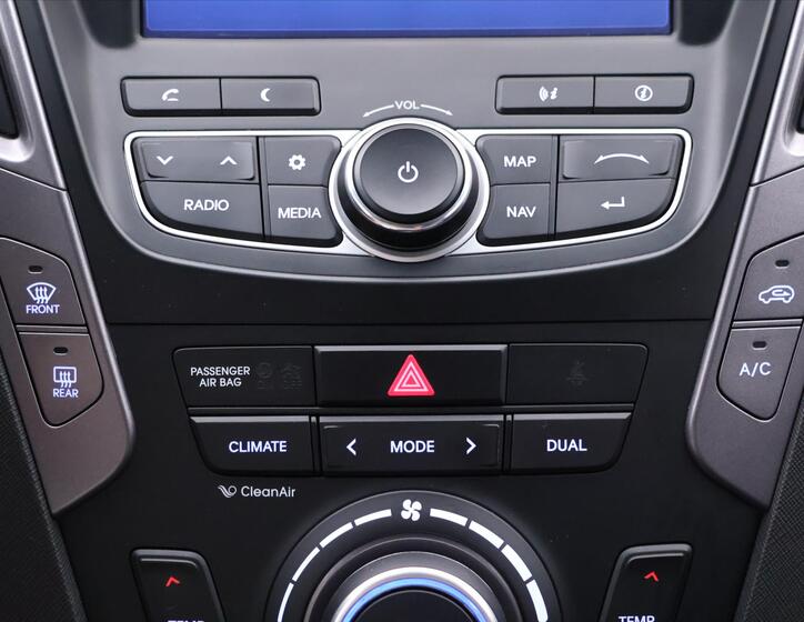 Hyundai Santa Fe 29
