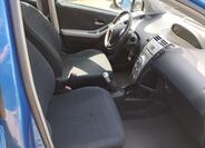 Toyota Yaris 8