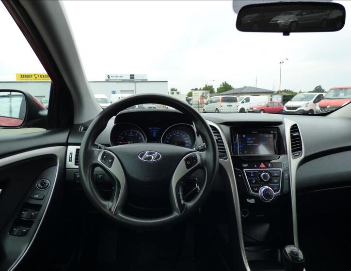 Hyundai i30 12