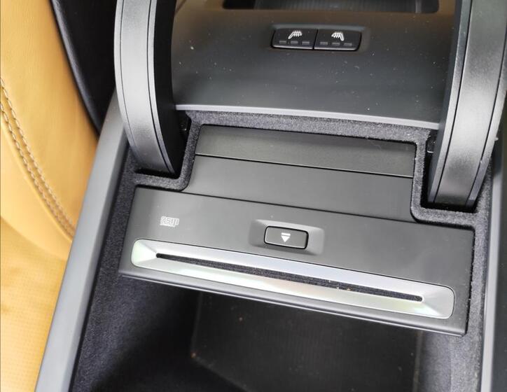 Volvo XC90 27