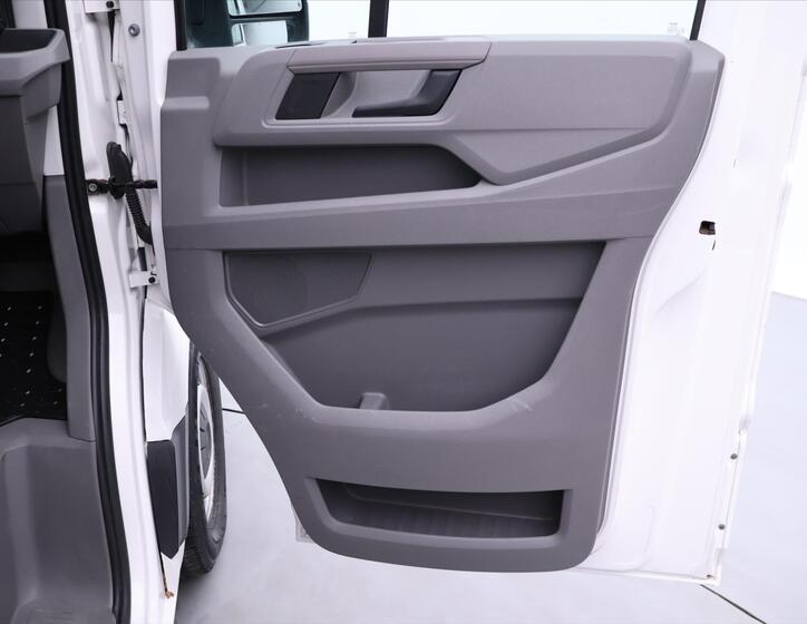 Volkswagen Crafter 12