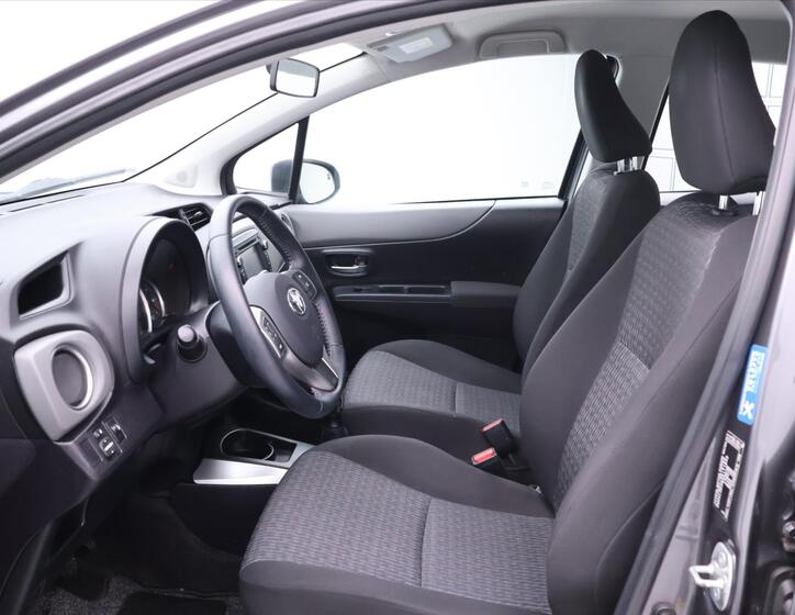 Toyota Yaris 10