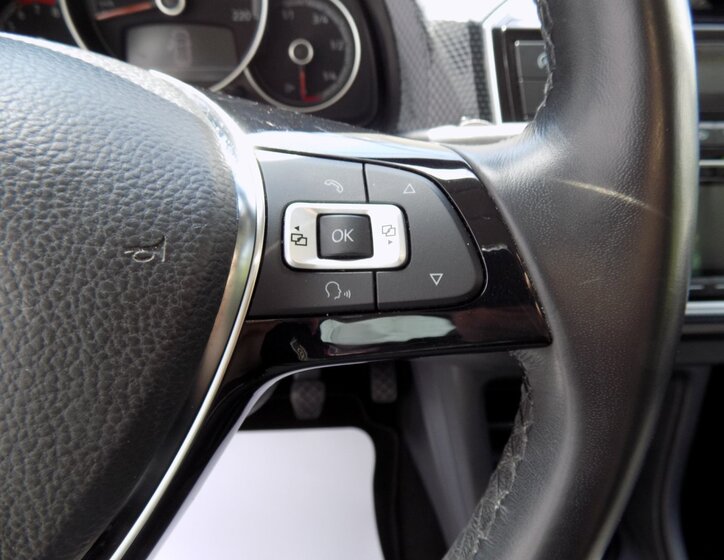 Volkswagen up! 25