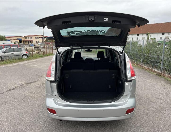 Mazda 5 24