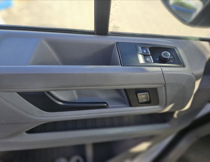 Volkswagen Crafter 18