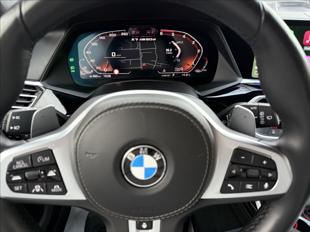 BMW X7 28