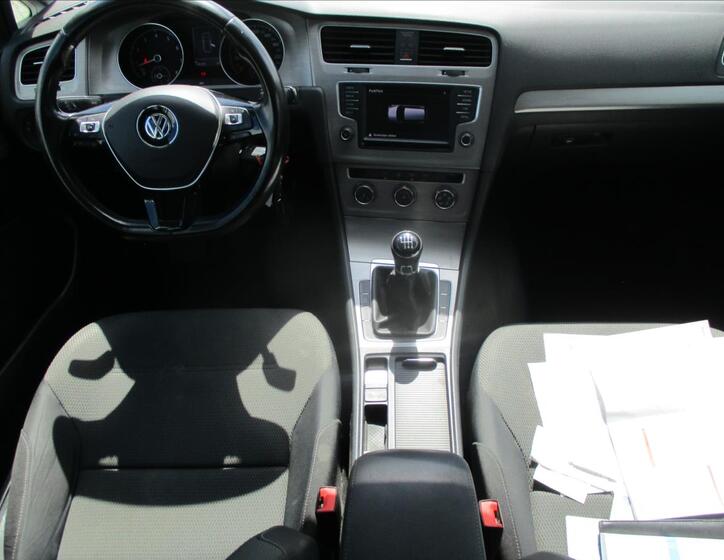 Volkswagen Golf 12