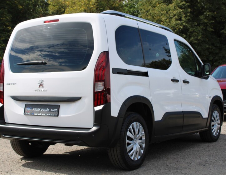Peugeot Rifter 5