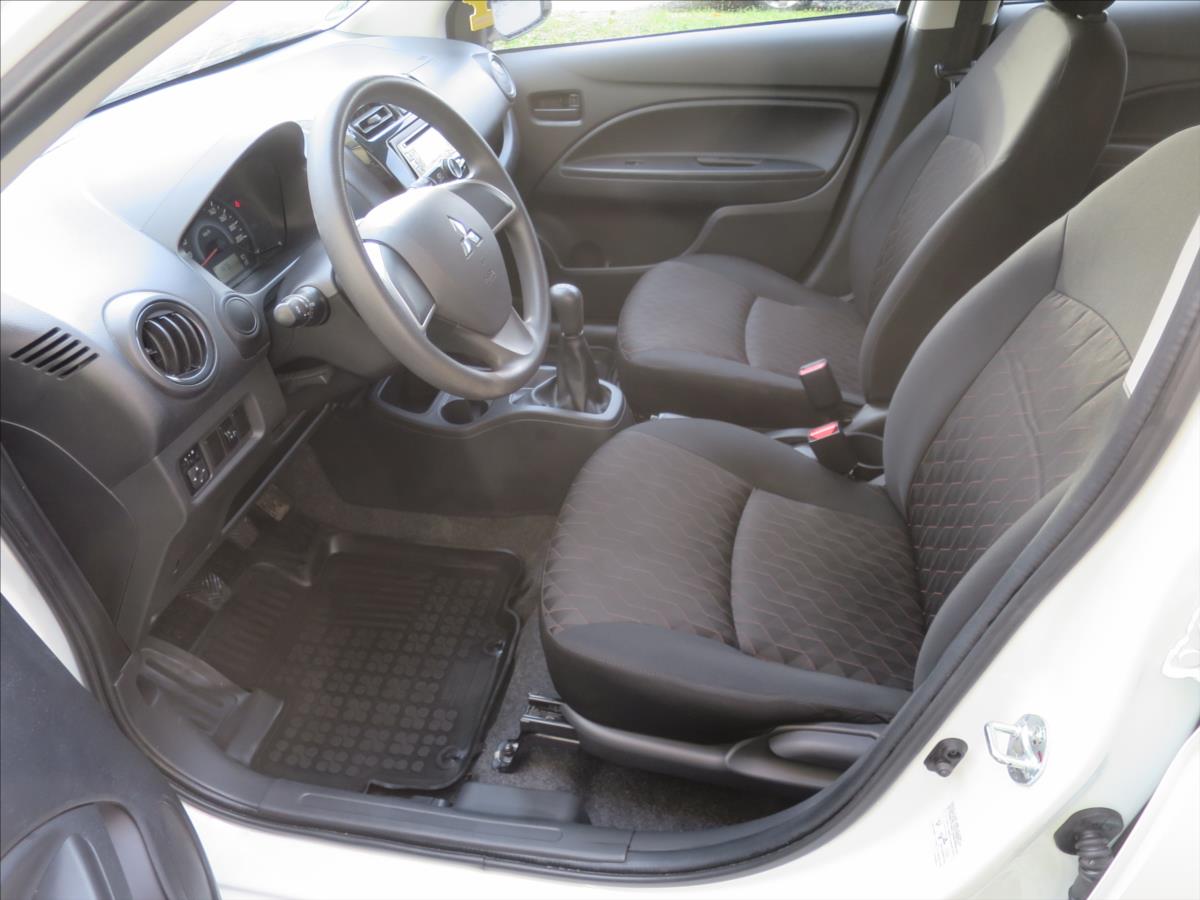 Mitsubishi Space