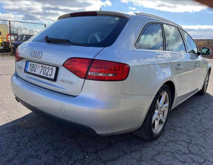 Audi A4 32