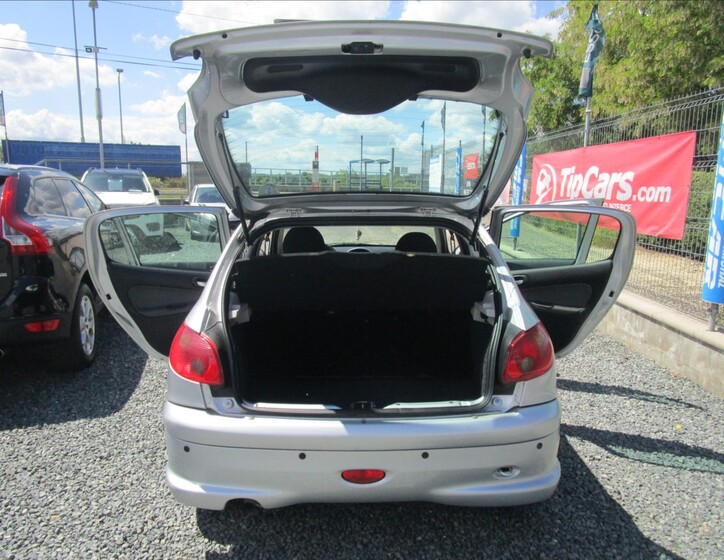 Peugeot 206 29