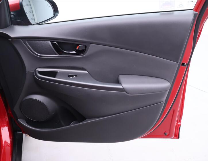 Hyundai Kona 12