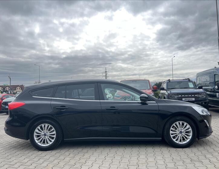 Ford Focus 6