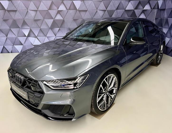 Audi S7 1