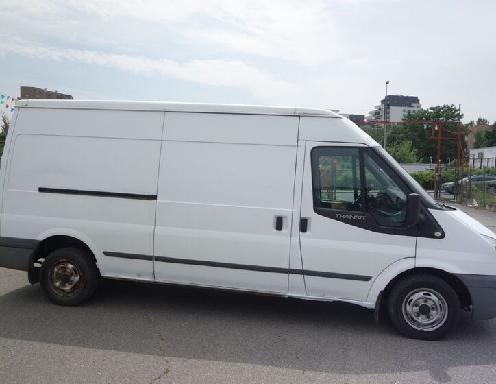Ford Transit 7