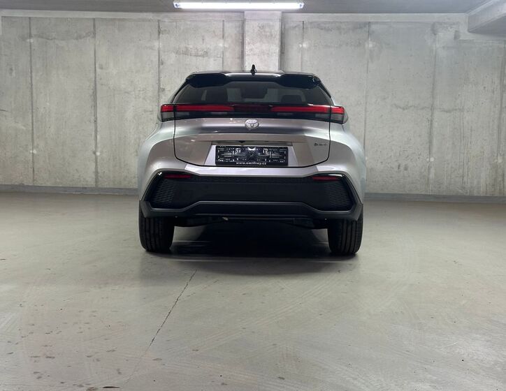 Toyota C-HR 6