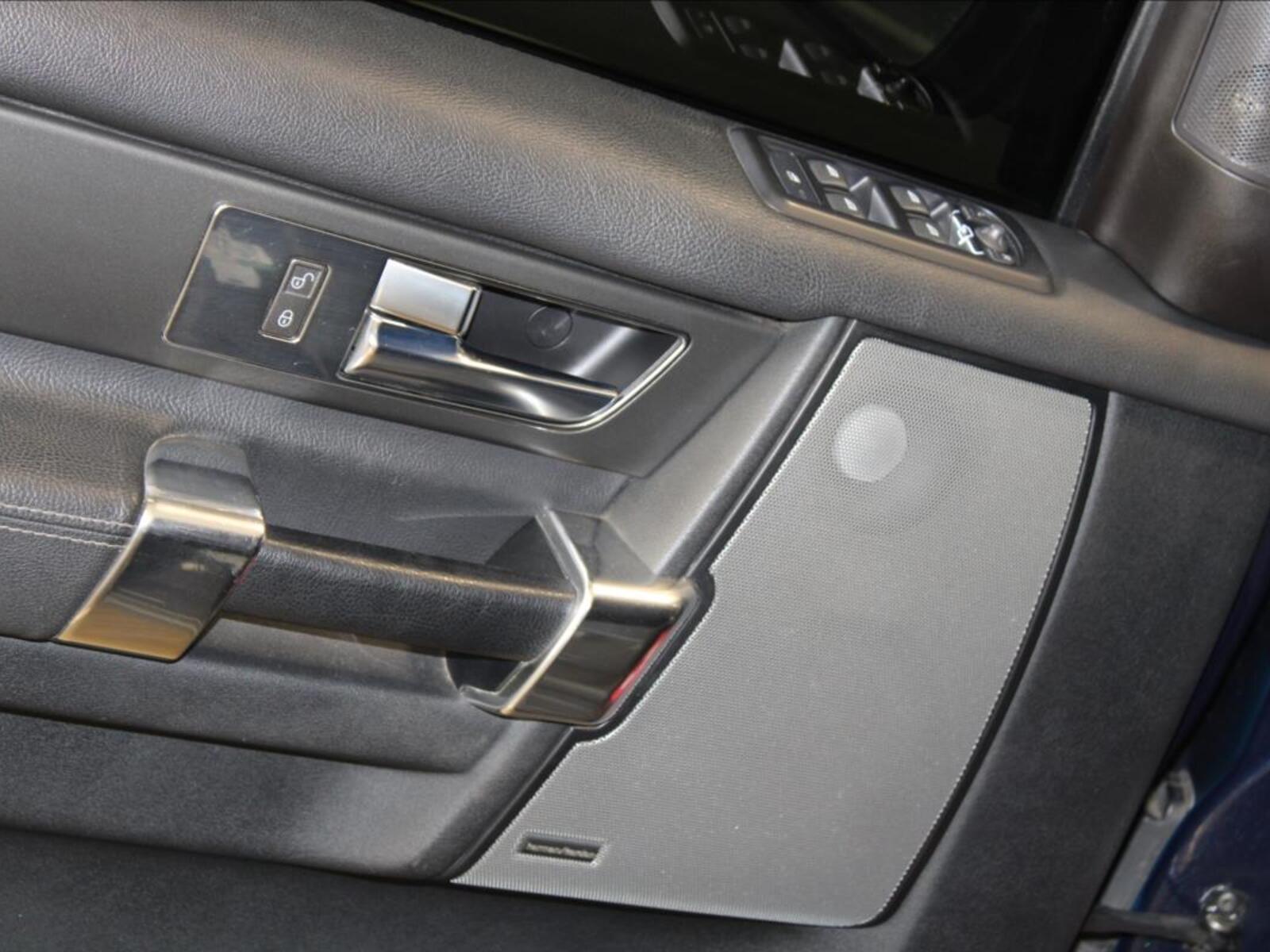 Land Rover Discovery 14