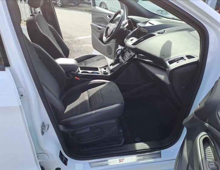 Ford Kuga 8