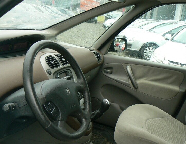 Citroën Xsara Picasso 9