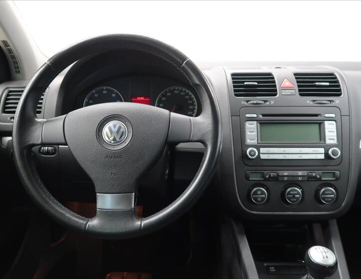 Volkswagen Golf 23