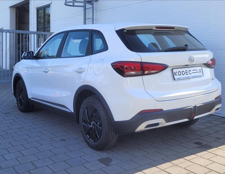 MG ZS 4