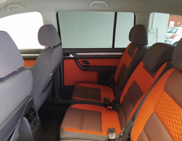 Volkswagen Touran 10