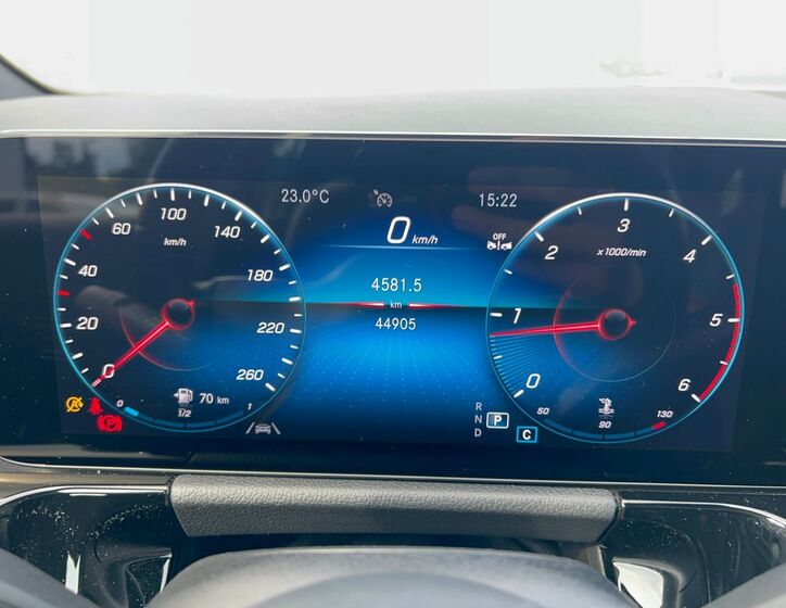 Mercedes-Benz GLA 17