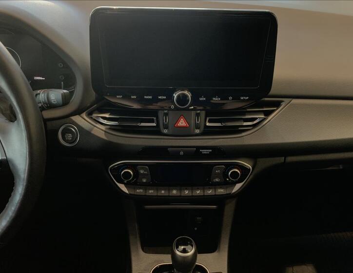 Hyundai i30 25