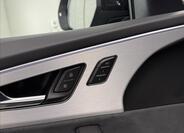 Audi Q8 32