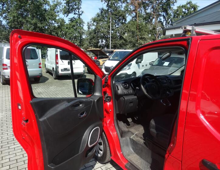 Opel Vivaro 11