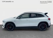 Mercedes-Benz GLA 8