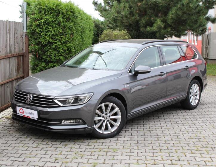 Volkswagen Passat 1