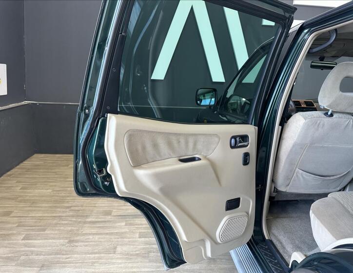 Nissan Terrano 13
